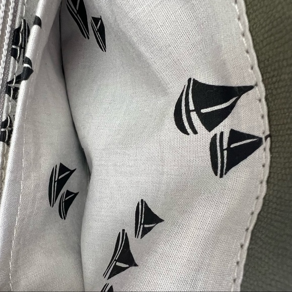 Pretty Ships Crossbody Purse with Magnetic Flap - Picture 9 of 11